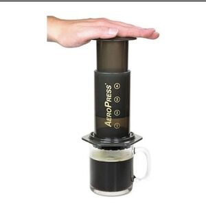 AeroPress Coffee Maker Brew‎ 1-2 Cups Smooth Rich Coffee No Grit...NEW